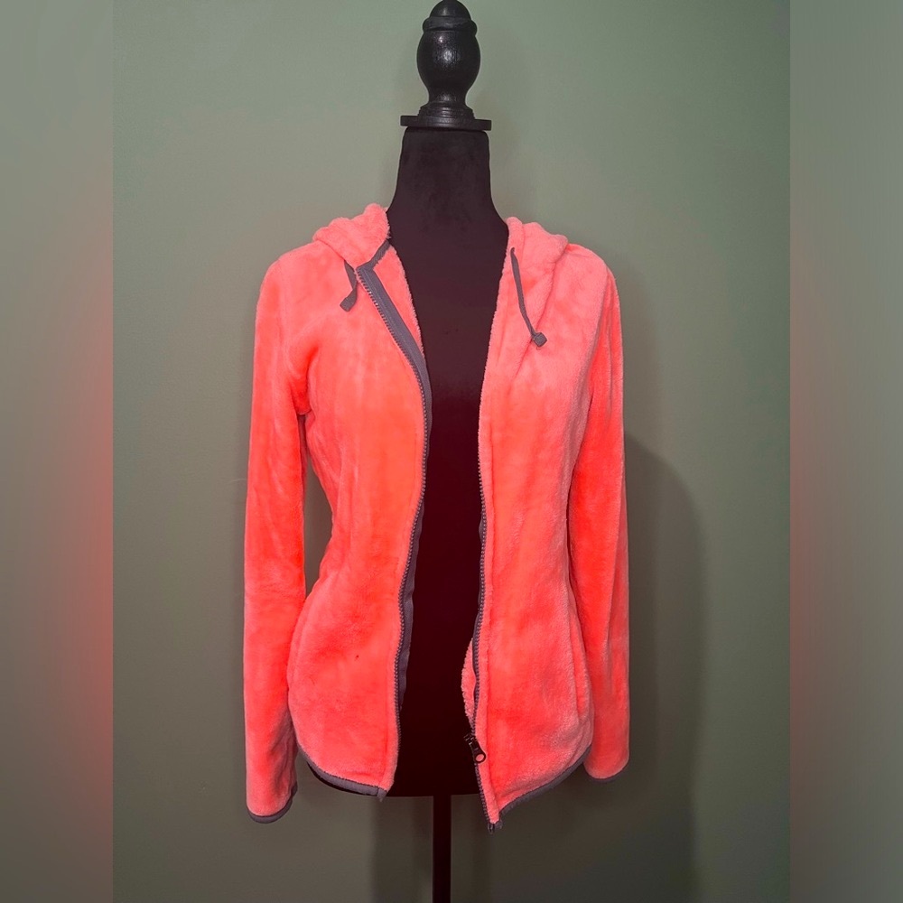No Boundaries Hot Pink Fuzzy Zip-Up Hoodie Women’s Small